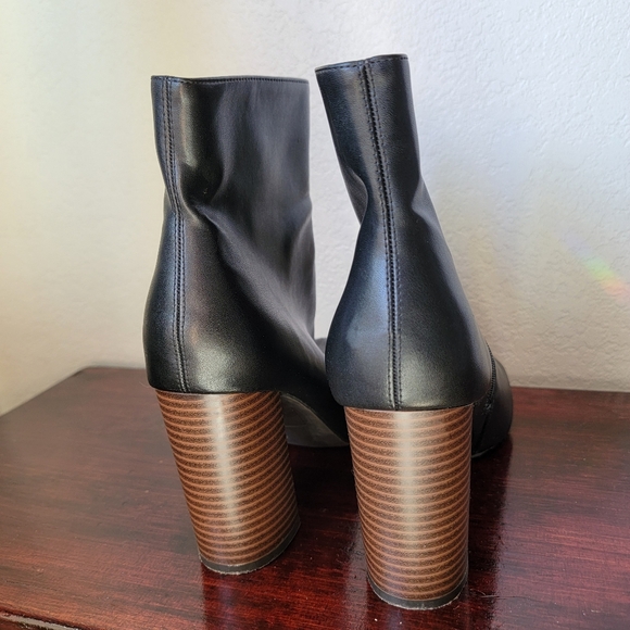 Merona Women's heeled two-tone booties - Picture 4 of 6